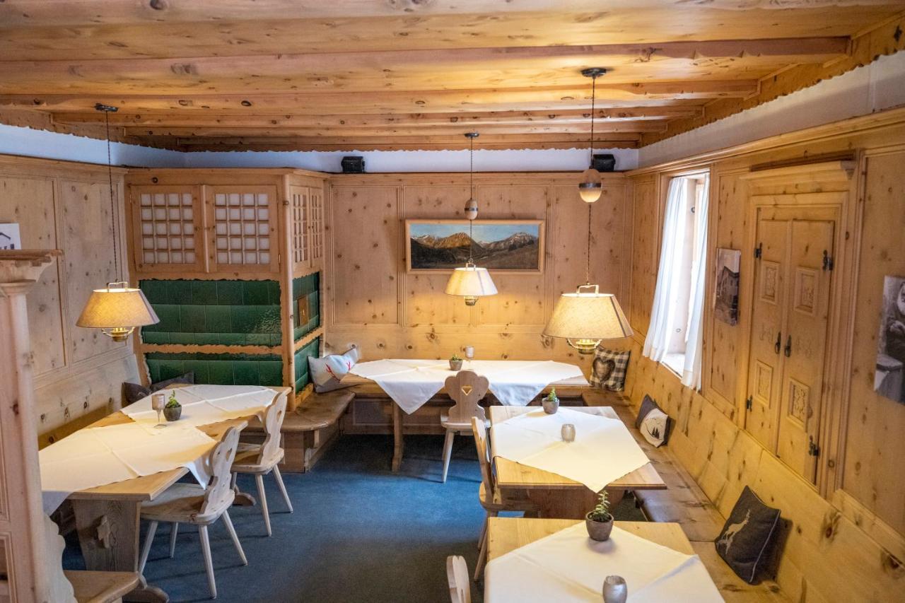 Hotel Engiadina Scuol Exterior foto