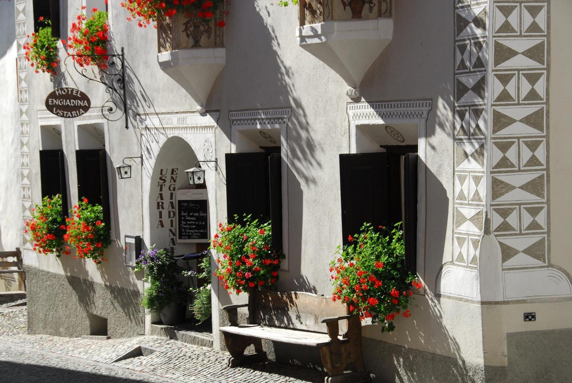 Hotel Engiadina Scuol Exterior foto
